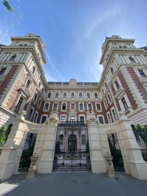 Stylish J - Andrassy Palace
